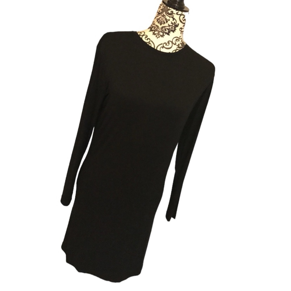 Zenana Outfitters Long sleeve warm dress midi length size medium